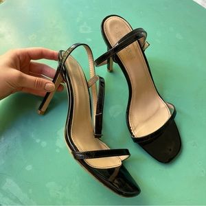 simple black strappy sandal